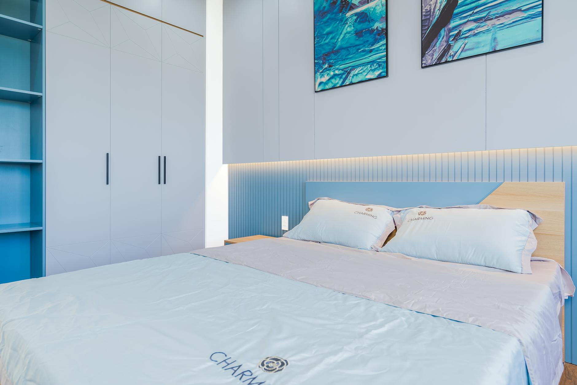 Oslo & Oak Brixton Compact Bed