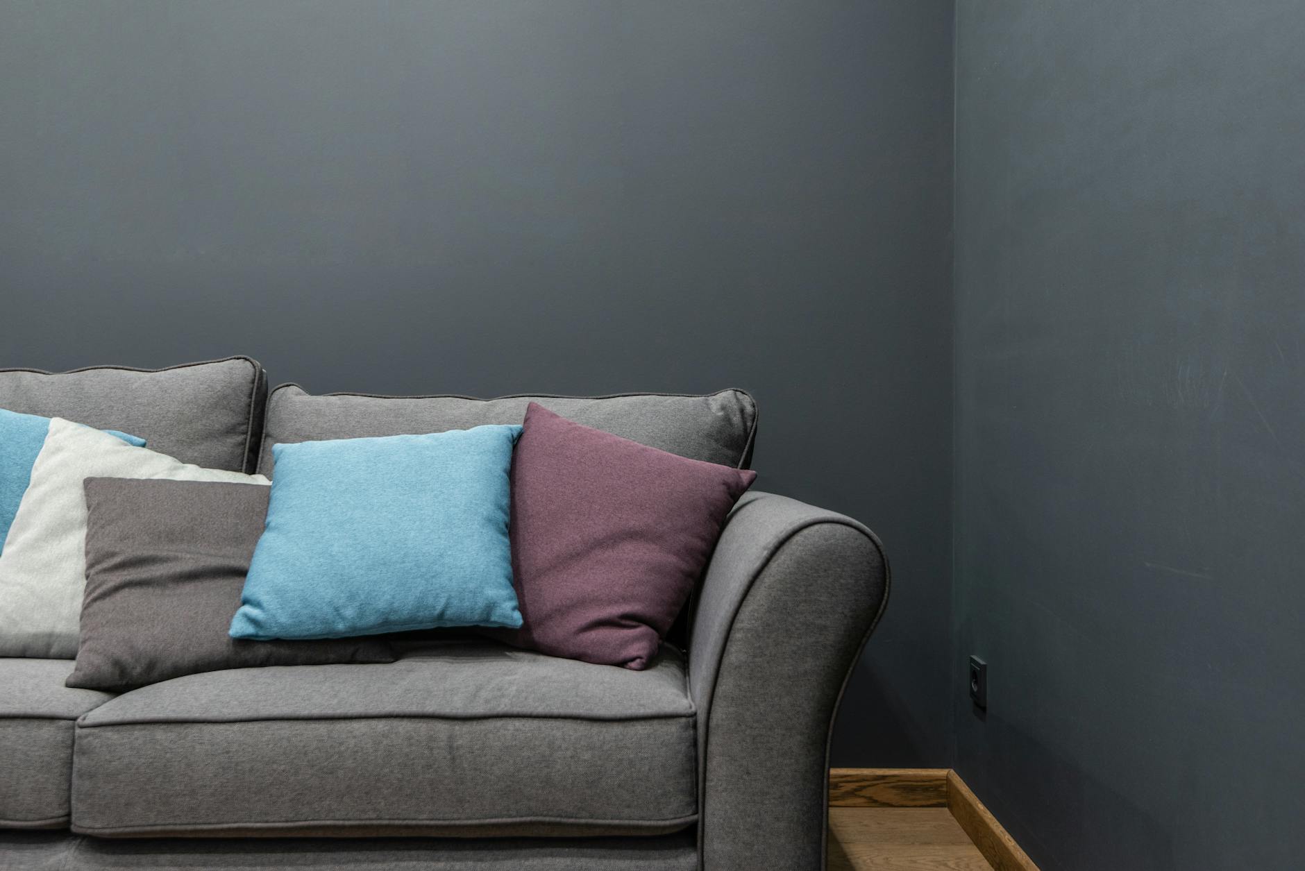 Oslo & Oak Lyra Compact Sofa