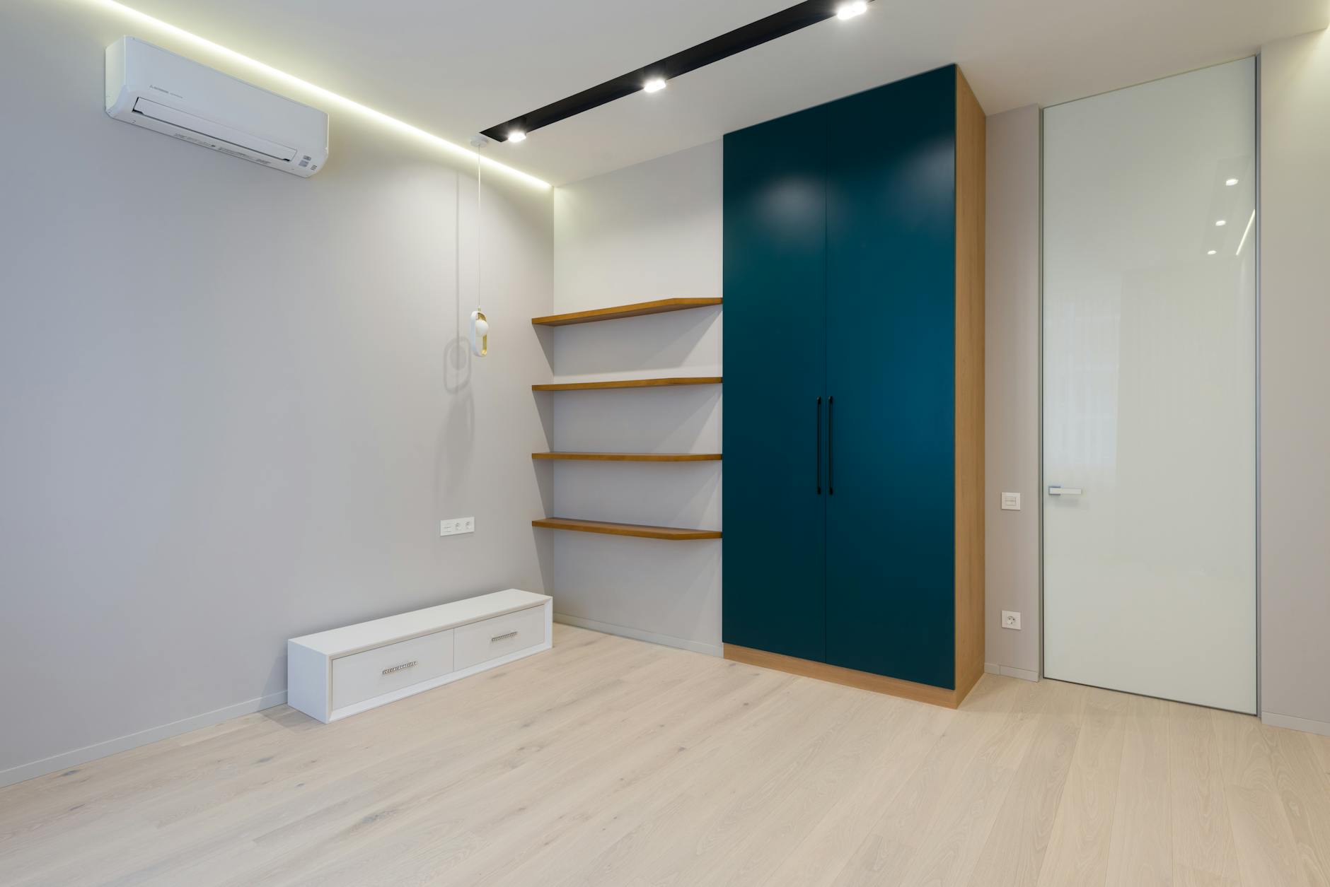 Hägelund Astoria Slim Wardrobe