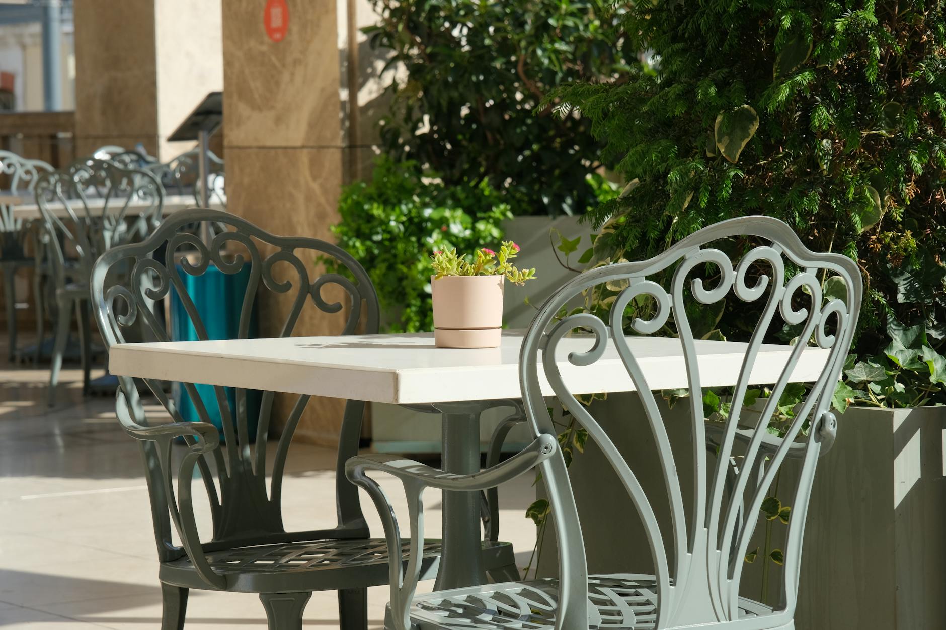 Hägelund Stoneacre Wide Garden Table