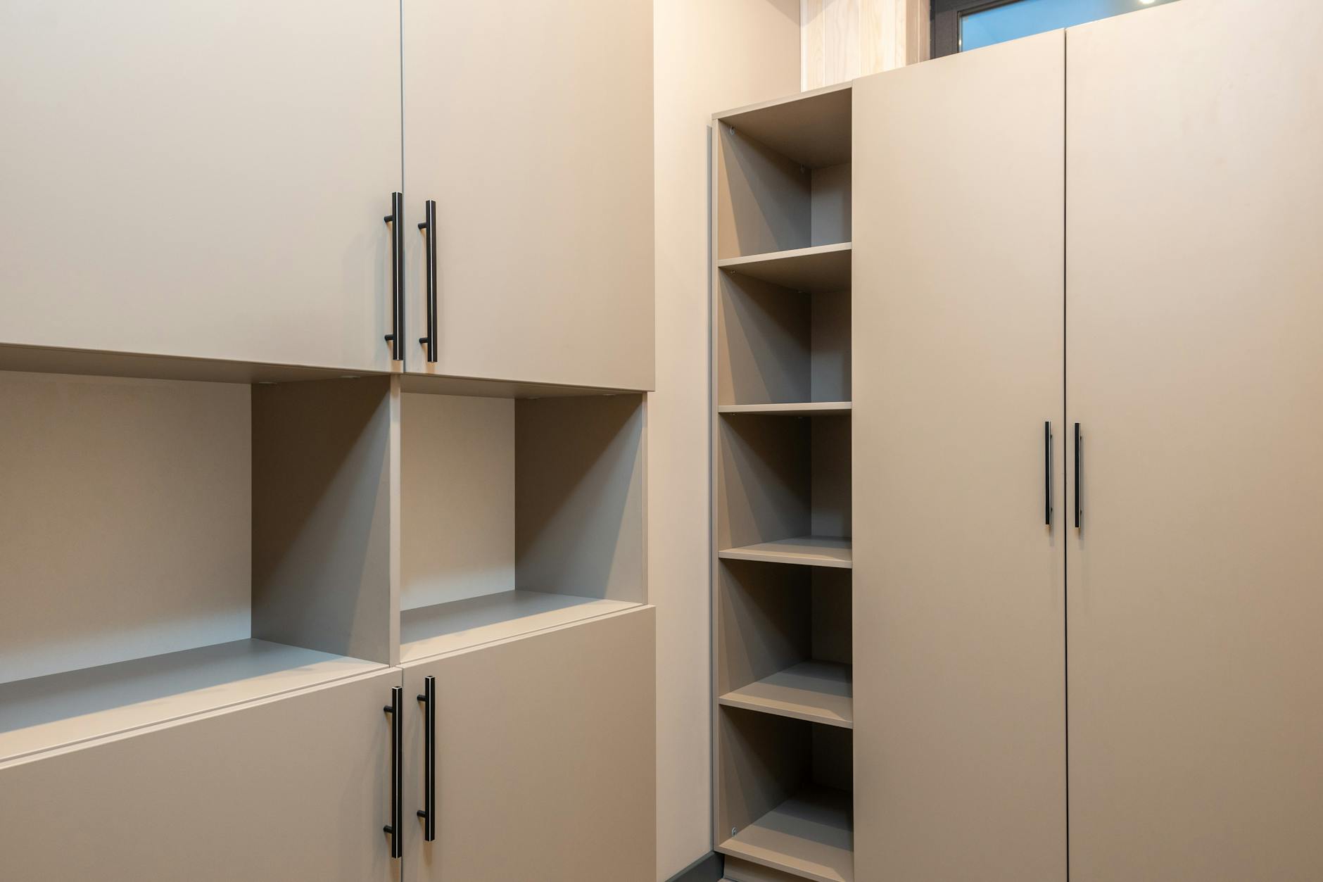 Northvik Yara Cabinet