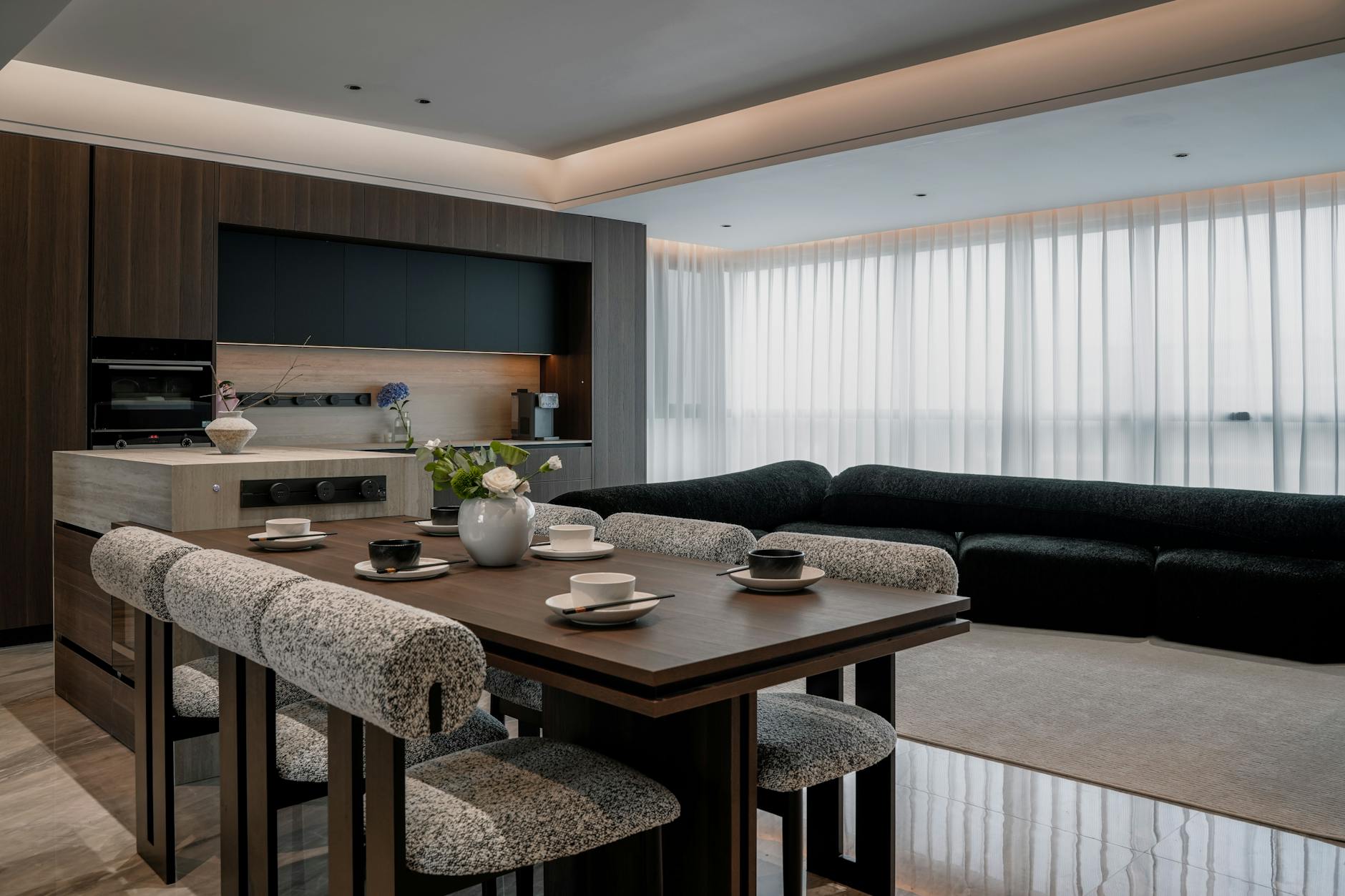 Atelier Kemp Ashvale Wide Dining Table