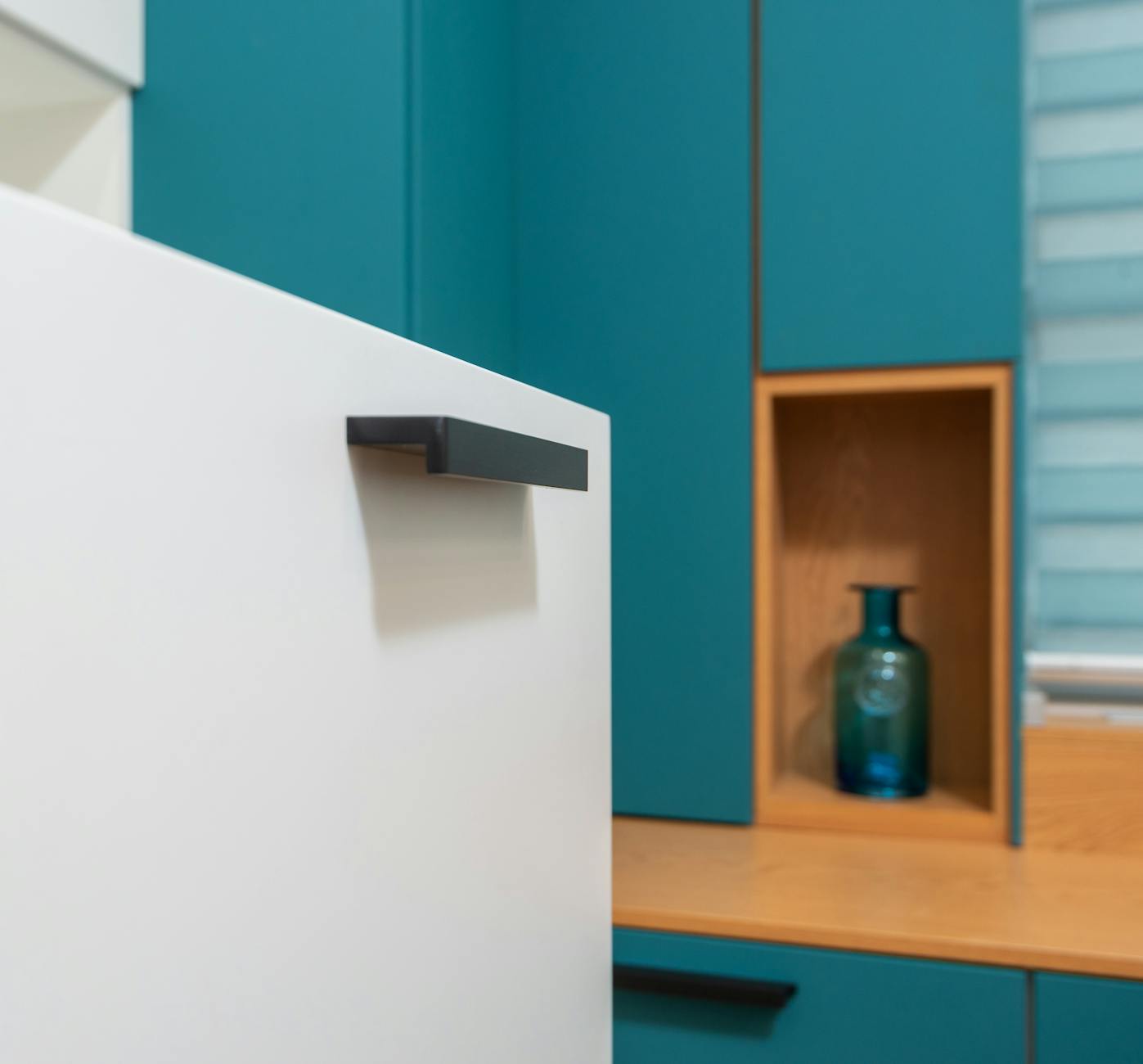 Northvik Sapporo Extendable Cabinet