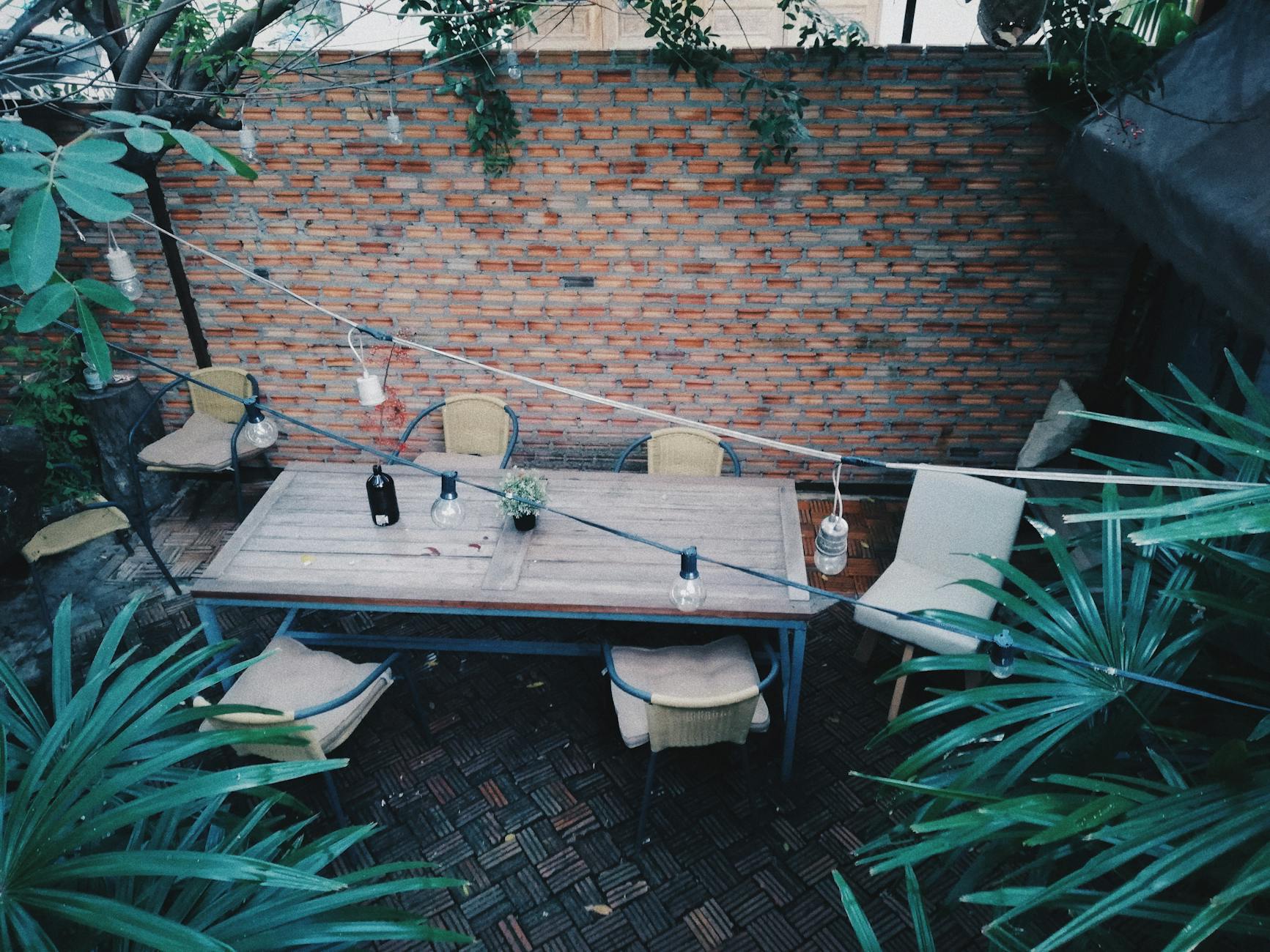 Northvik Polaris Extendable Garden Table