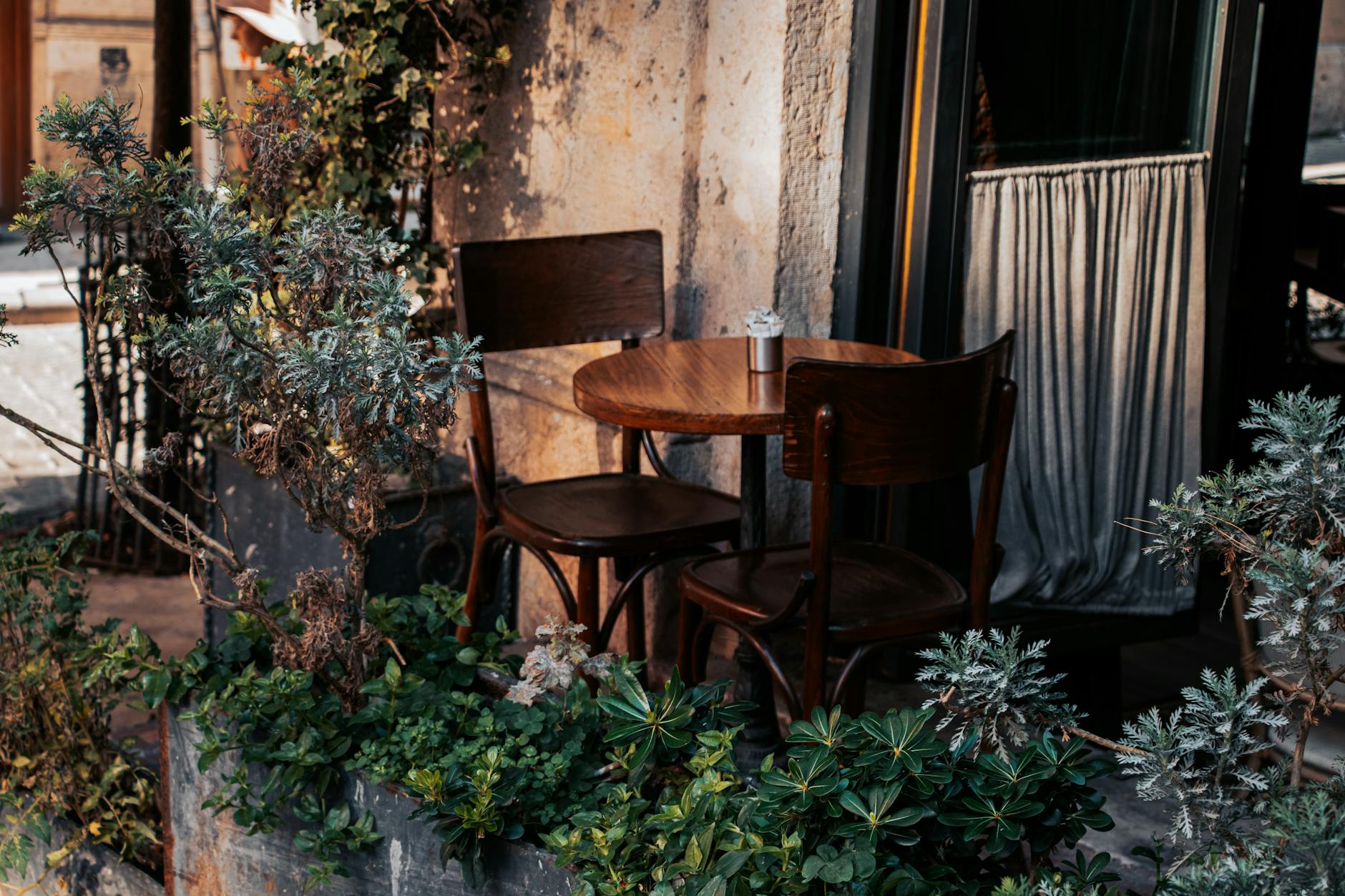Tuva House Lyon Garden Table